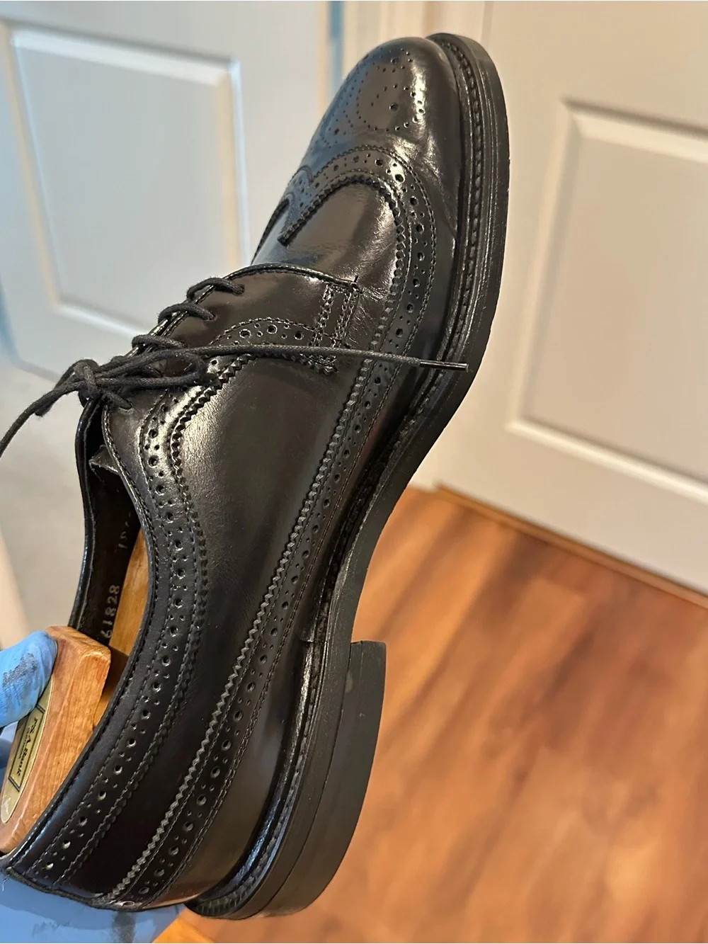 Stuart McGuire Vintage Brogue Derby Shoes - Classic Leather Lace-Up.